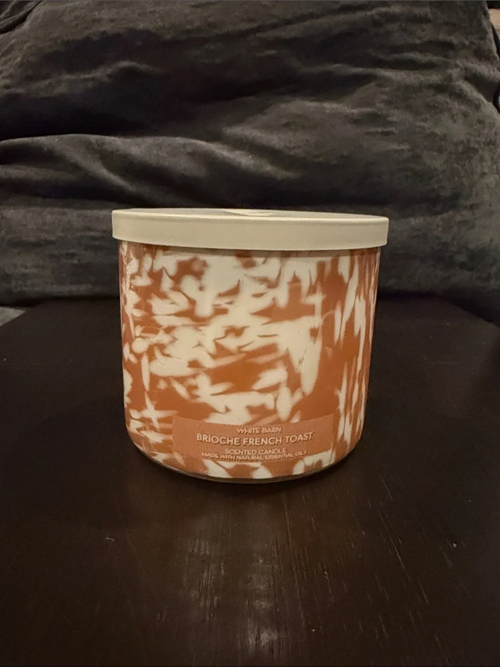 White Barn Brioche French Toast Candle - Cream & Brown Marble